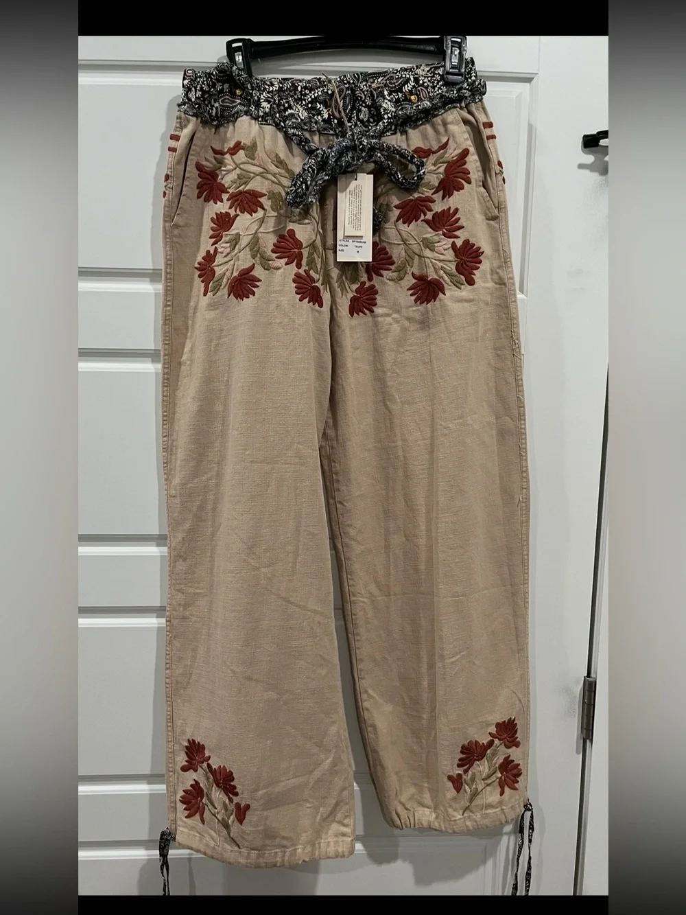 Blue Velvet Boho Beige Embroidered Floral Drawstring Pants. - Picture 1 of 4